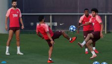 Нападател на Барса е здрав