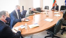 Министър Василев обеща равнопоставеност между Левски и ЦСКА