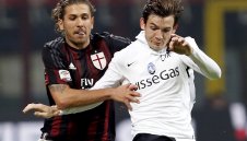 Халф на Аталанта отряза Милан