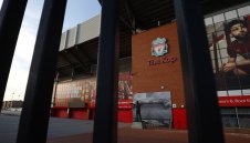 Звучен шамар за Ливърпул и на трансферния пазар