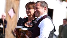 Директор на Байерн: В Мюнхен печеля най-малко пари!