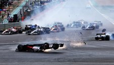 Тежка катастрофа на "Силвърстоун"! Китаец едва не загина!