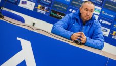 Мъри Стоилов отново ревна за лошите терени