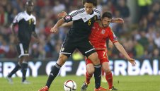 Челси и Юнайтед се прицелиха във Витсел