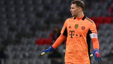 Нойер изравни победите на Кан, но при 99 мача по-малко