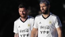 Ще яде ли шамари и Кун заради Меси? Канело го обяви за "копе*е"