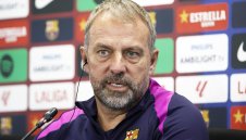 Флик каза дали напуска Барселона 