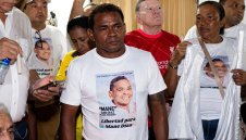 Комунистите освобождават бащата на Диас + СНИМКИ