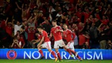 Надежда на Ливърпул вдъхнови Уелс + ВИДЕО