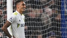 На полпозиция! Челси надцаква конкуренцията за Рафиня