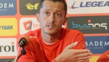Ицо Янев: Трудно е да се налагат младите играчи