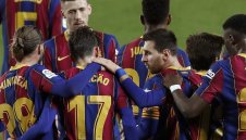 Меси и Тринкао се развихриха срещу Алавес