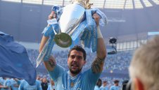 Герой за Ман Сити получи нов договор