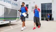 От Барса скочиха на УЕФА заради Суарес и Меси: Това е скандално!