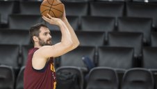 Кевин Лав на линия за финала