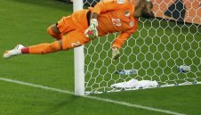 Райс Мболи пуснал 9 гола от 20 удара