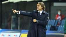 Манчини повика двама дебютанти за България