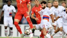 Жената на ново попълнение омая Звезда + СНИМКИ