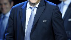 Платини налага натиск на Рибери да продължи кариерата си в националния тим