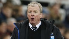 Нюкасъл разкара Макларън