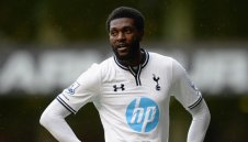 Тотнъм най-накрая се раздели с Адебайор