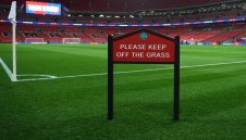 Коронавирус: Десет английски клуба са пред фалит