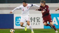 Полша и Левандовски са на крачка от Евро 2020