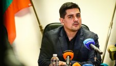 Спортният министър отговори на шефа на плуването