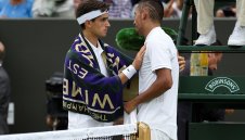 Бедро и французин биха шута на Кириос