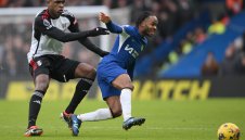 Промяна! Челси прадлага Стърлинг на лондонски конкурент