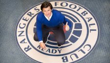 Лудата глава Бартън едва не се сби с мениджъра си в Рейнджърс