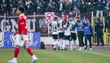 Екшън и съдийски скандали на "Армията"! ЦСКА се издъни след драма с Локо Пловдив + ВИДЕО