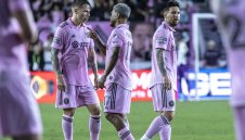 Глезят Меси с капитанската лента в Маями