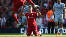 Фирмино спаси Ливърпул с късен гол, но шансовете за Топ 4 намаляха