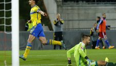 Швеция с важна победа по пътя към Евро 2015 