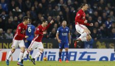 Юнайтед разката шампионите за нула време, Ибра с рекорд + ВИДЕО