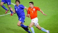 Ван Перси се прицели в място на полуфиналите