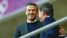 Бекъм окуражи женския футболен отбор на Великобритания