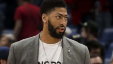 Сделката е факт: Антъни Дейвис ще играе с Леброн в Лейкърс