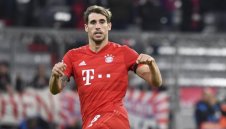 Не е Меси или Кристиано, но има повече трофеи