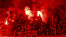 Резнаха 88 бесни фенове на Дортмунд