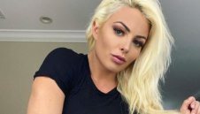 При загуба на ринга: Златната богиня се прощава със сексапила си? + СНИМКИ