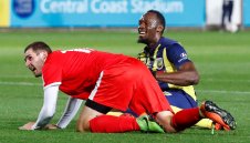 Болт дебютира в професионалния футбол