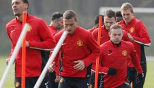 Гари Невил: Играчите да поемат своята отговорност
