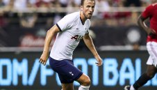 Операцията на Кейн е преминала успешно, звездата на Тотнъм с първи думи след нея