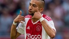 Критики за Аякс след погромното 3:0 над Лил 