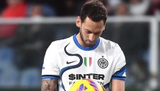 Чалханоглу разясни ситуацията на върха в Серия "А"