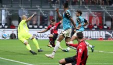 Милан се измъчи с новак