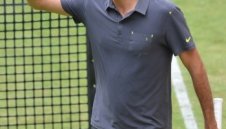 Федерер с очаквана победа в Хале