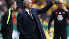 Жозе Моуриньо отсече: Философията ми се различава от тази на Ван Гаал